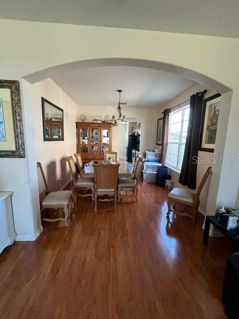 Foto del edificio - 806 Lost Grove Cir