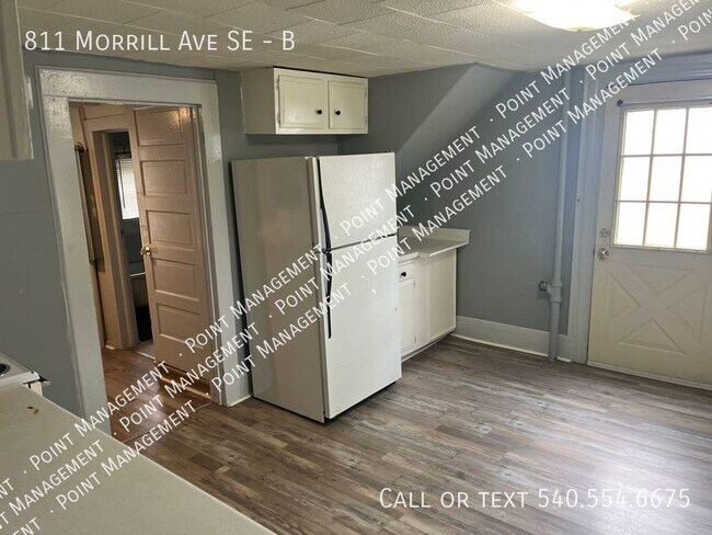 Building Photo - 2 Bed 1 Bath Carriage House