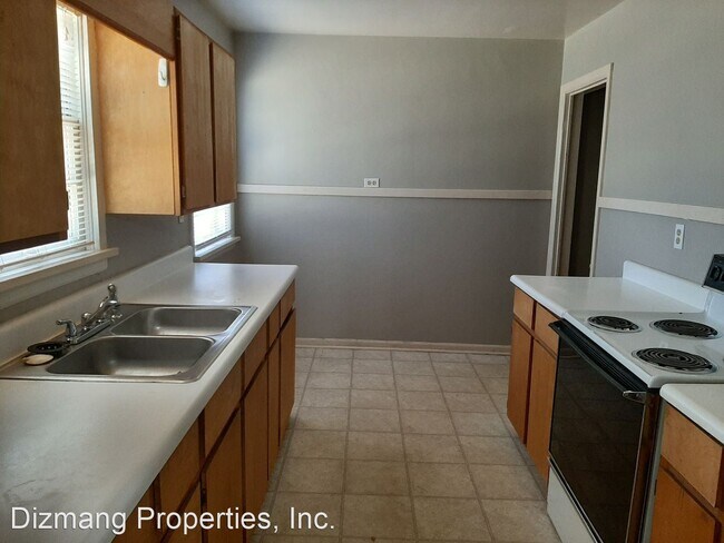 Foto del edificio - 2 br, 1 bath House - 1550 S Kentwood Ave.