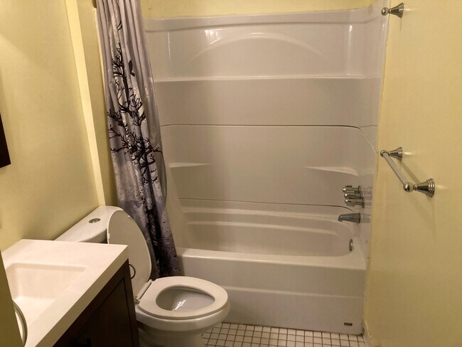 Bathroom - 2508 E Carson St