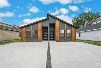 Building Photo - 3018 Henry St