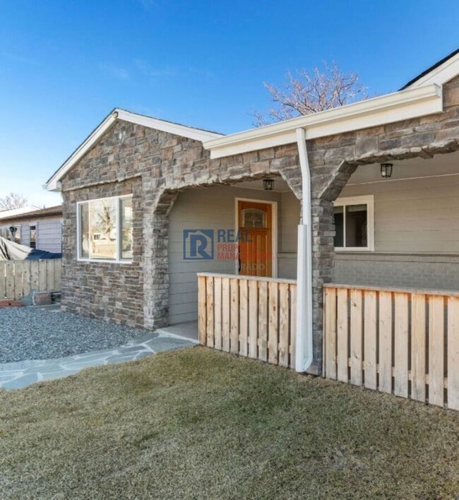 Building Photo - 6120 E 60th Pl