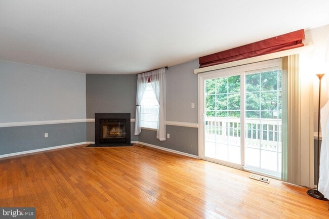 Building Photo - 15562 Traverser Ct