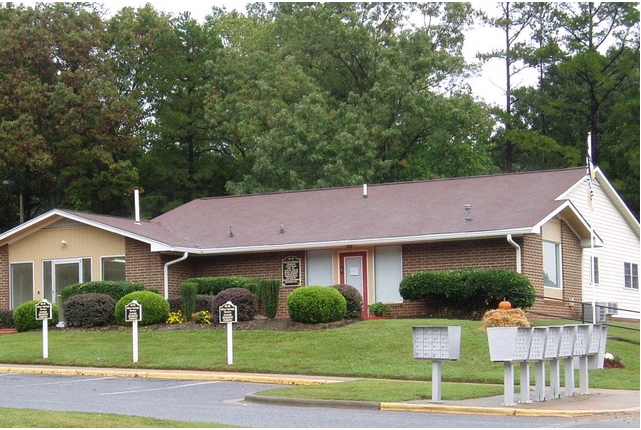 Building Photo - Silver Springs Terrace