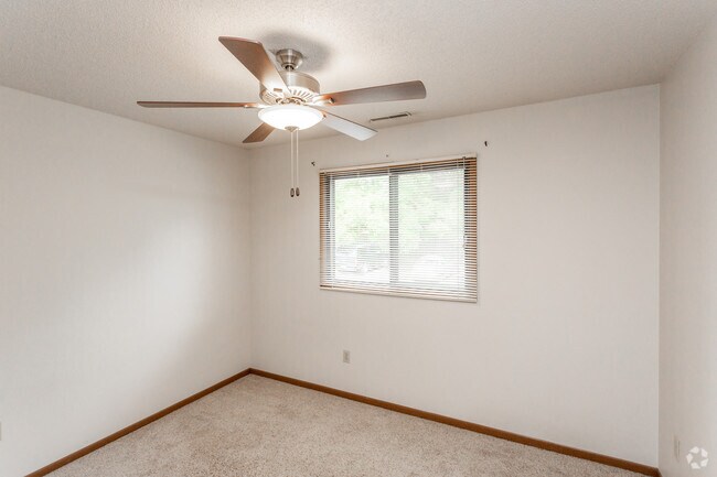 3HAB, 1BA - 850 ft² - Habitación - Campus West