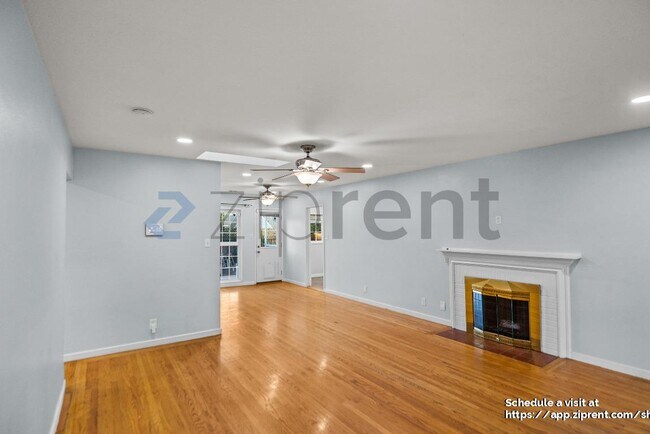 Foto del edificio - 3848 James Ave