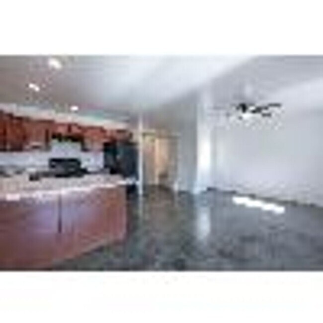 Foto del edificio - 8571 Spouse Dr