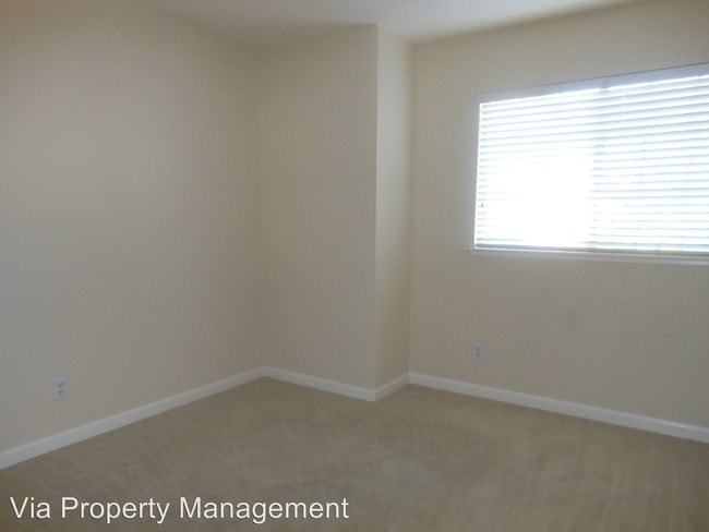 Building Photo - 2066 Eilene Dr
