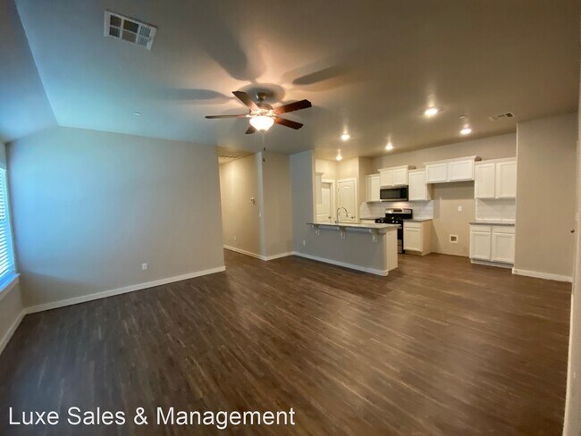Foto del edificio - 3 br, 2 bath House - 5203 Oakwood Villas C...