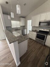 Building Photo - 2908 N Central Dr