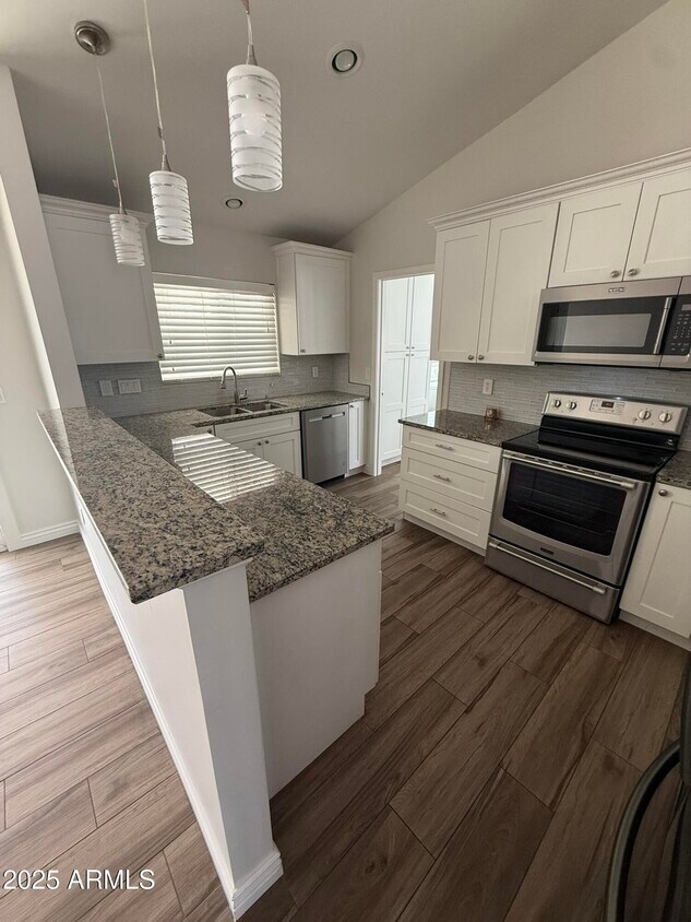 Foto principal - 2908 N Central Dr