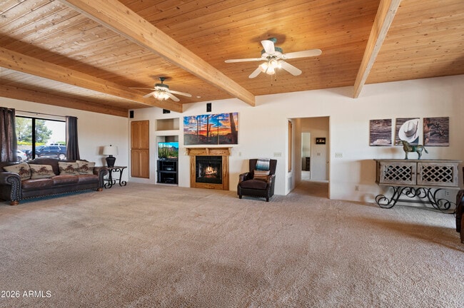 Foto del edificio - 2230 N Vulture Mine Rd