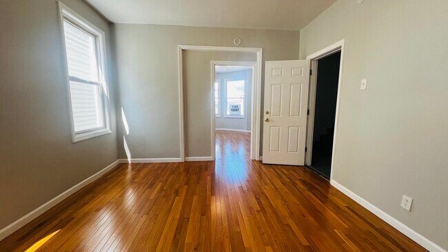 SALA DE ESTAR - 81 2nd St