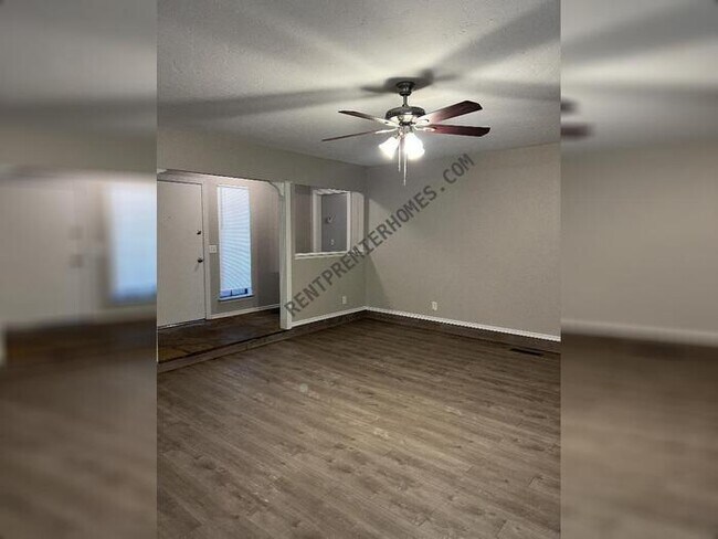 Foto del edificio - 9513 S Ross Ave