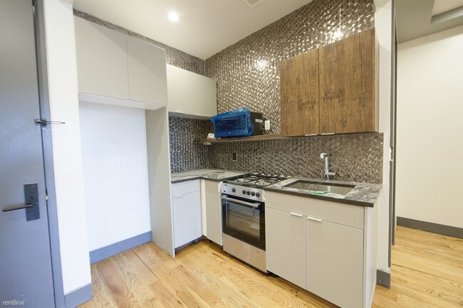 Foto del edificio - 240 Troutman St