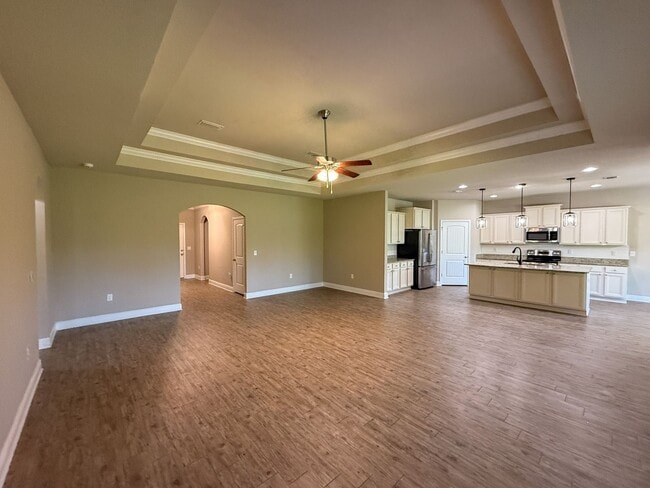 Building Photo - Spacious 4 bedroom 2.5 bath Home for Rent ...