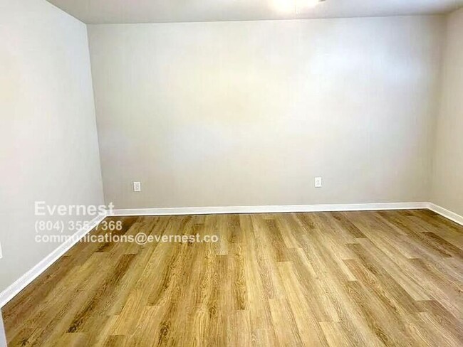 Foto del edificio - 15815 Meridian Ave