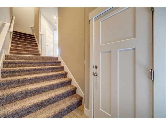 Building Photo - 705 S 1840 W