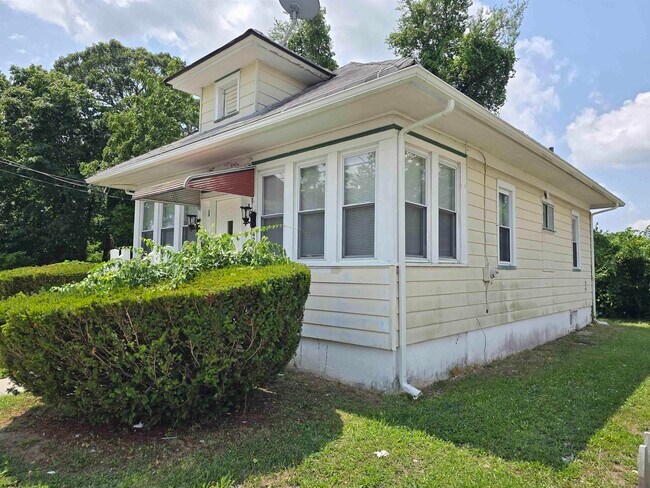 Foto del edificio - 429 Doughty Rd