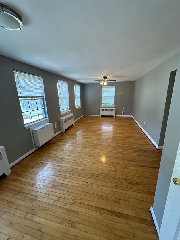 Photo - 209 W Parkway Avenue