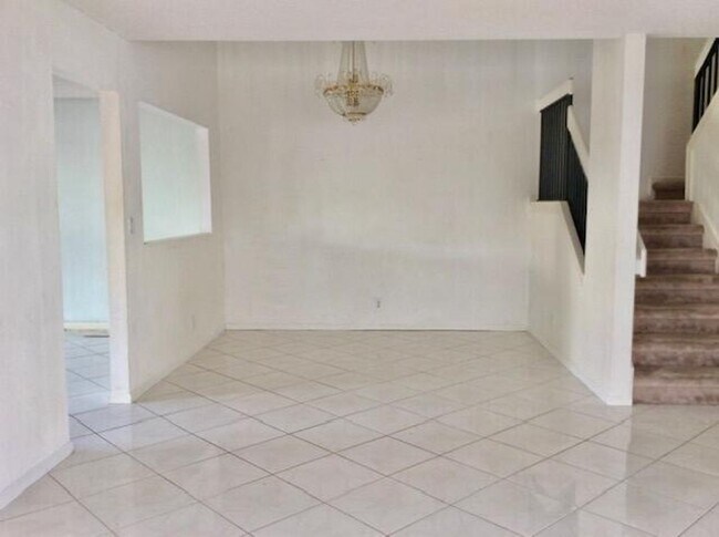 Foto del edificio - 5535 Eton Ct