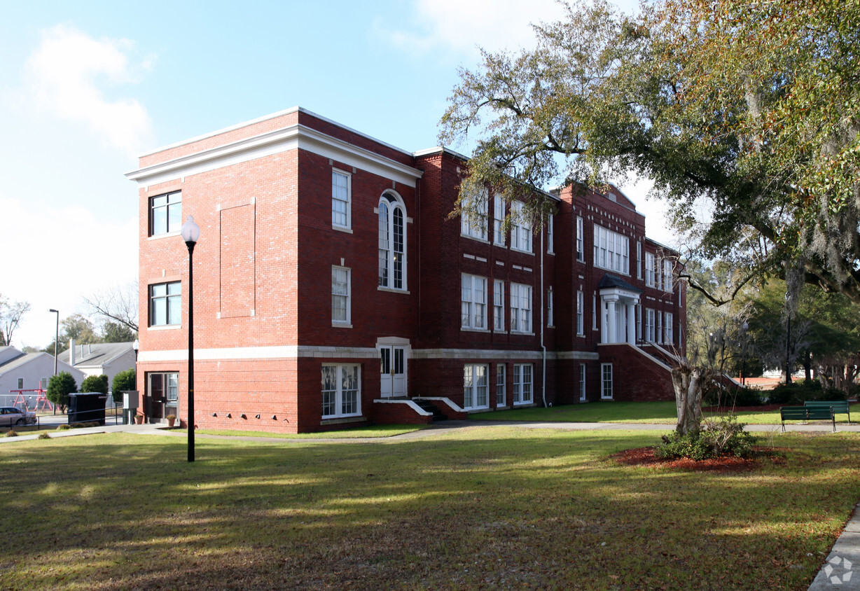 Primary Photo - William Hooper Apartment Complex