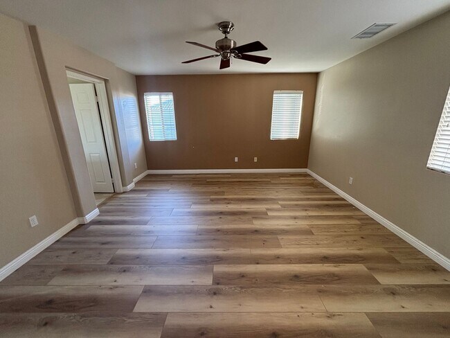 Foto del edificio - 3-Bedroom Townhome with Community Pool & S...