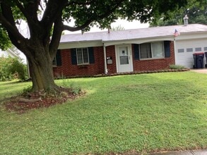 Building Photo - 599 S Sunset Dr