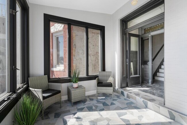 Building Photo - 5215 Boulevard E