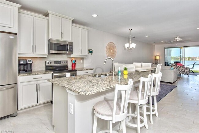 Foto del edificio - 14792 Edgewater Cir