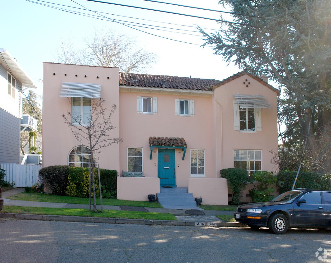 Primary Photo - 304-306 G St