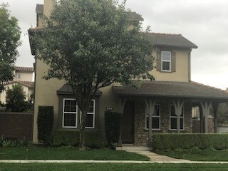 Foto principal - Coming Soon! Stunning 3 level 3/2.5 home l...