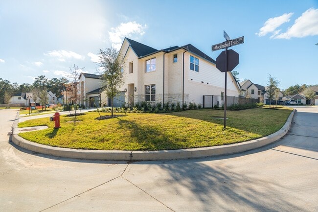 Foto del edificio - 119 Mockingbird Trails Dr