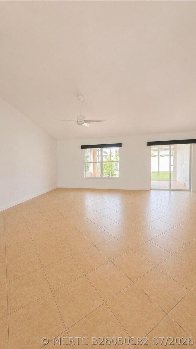 Foto del edificio - 1567 SW Leisure Ln