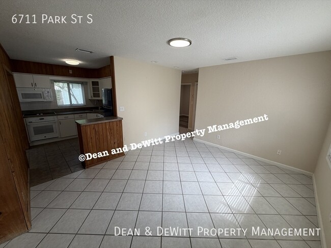 Foto del edificio - 6711 Park St S