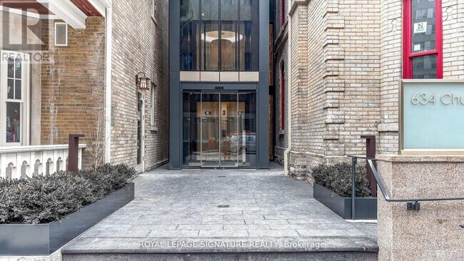 Photo du bâtiment - 634 Church St