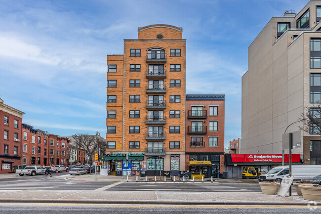 Building Photo - Bisney View Condominiums