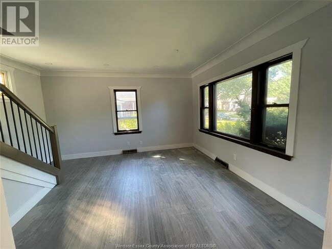 Building Photo - 160 Askin Ave