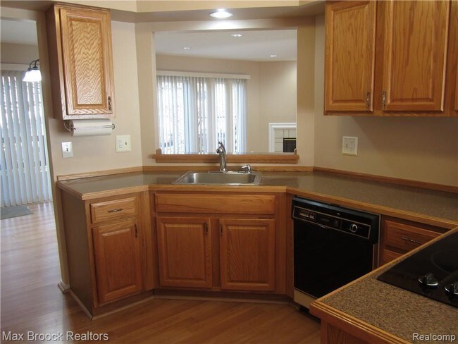 Foto del edificio - 4250 Breckenridge Dr