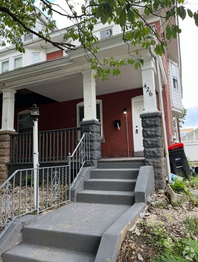 Building Photo - 426 E 20th St