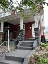 Building Photo - 426 E 20th St