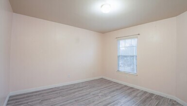 Building Photo - 12819 Wisteria Park Dr