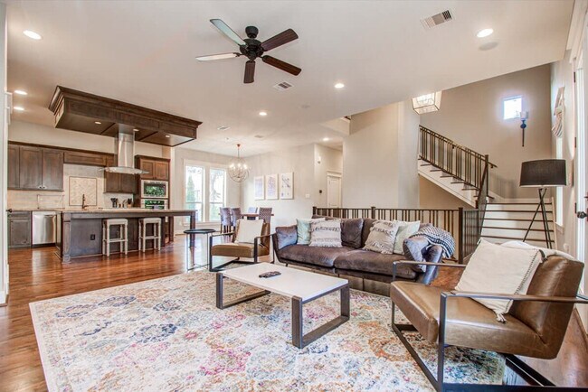 Foto del edificio - 2323 Woodhead St