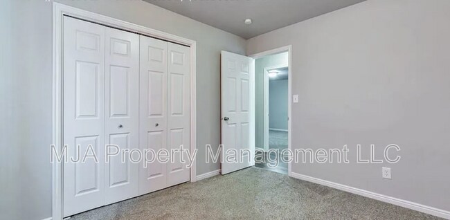 Foto del edificio - 5674 Magic Isle Ln