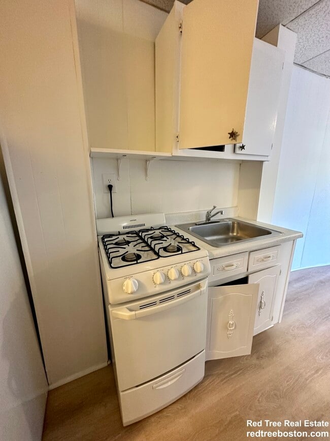 Building Photo - 44A Joy St