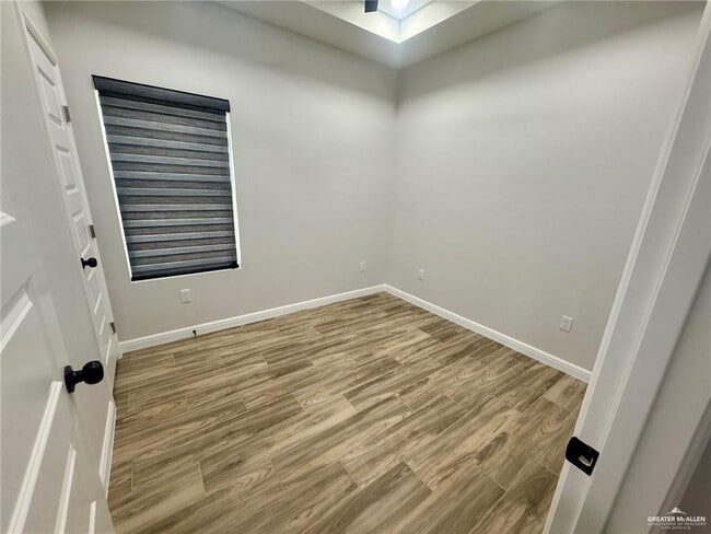 Building Photo - 6 W Citrine St