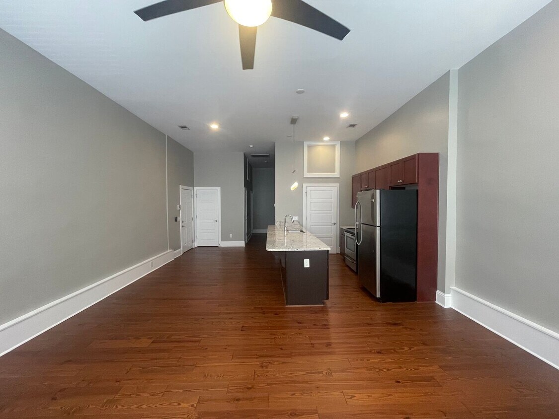 Primary Photo - 439 Third Street-201