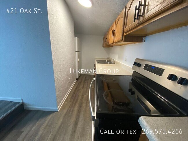 Foto del edificio - 421 Oak St