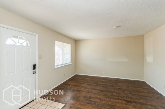 Building Photo - NOW AVAILABLE! 404 Shirley Street Northeas...
