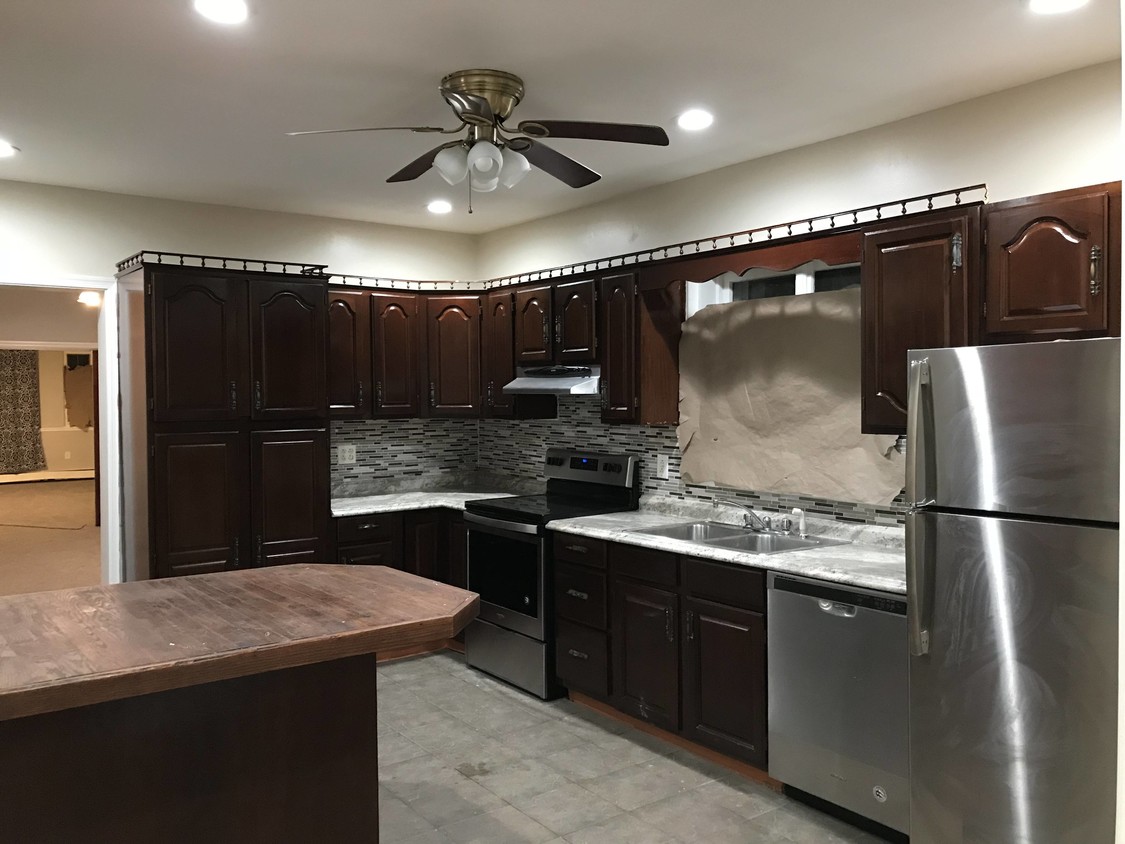 Foto principal - 1414 St Ann St